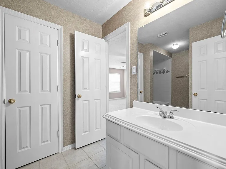 5526 Darschelle Dr — Photo 28