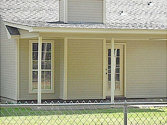 3rd image of 3841 Stratford Cir