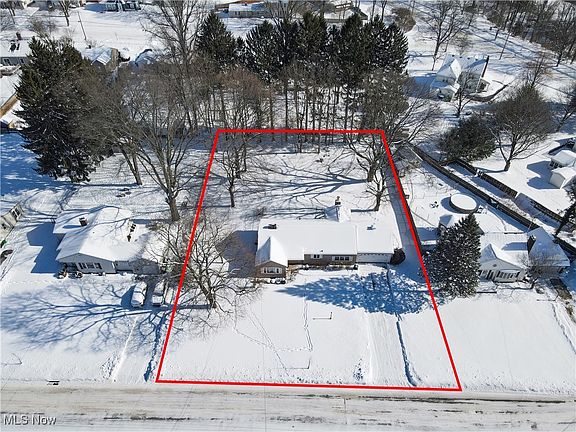 3rd image of 3001 Englewood Dr
