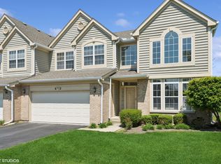 62 Andover Cir, Northbrook, IL 60062