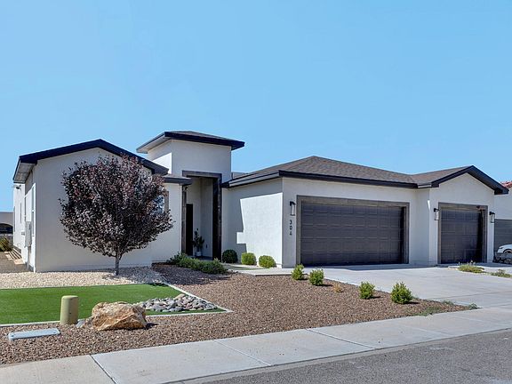 3rd image of 304 Rio Pinsaqui Ct