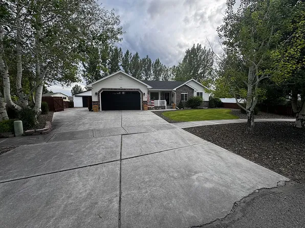 846 Barnwood Dr, Ammon, ID 83406