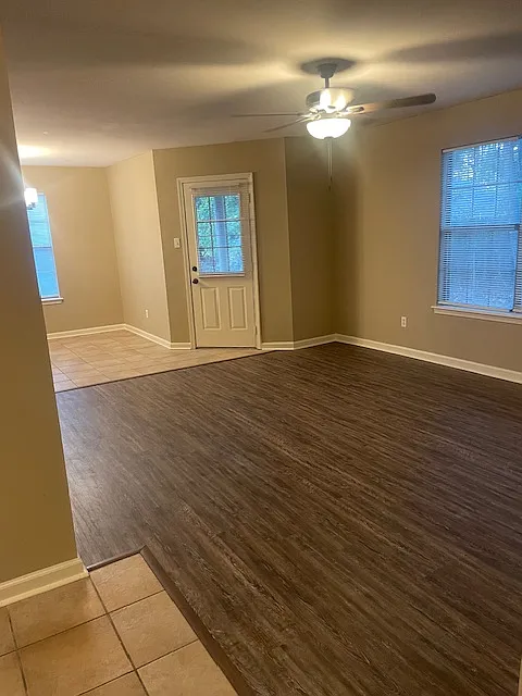 3 bed, 1350 sqft, $1,350 — Photo 2