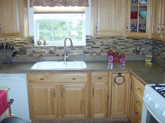 2nd image of 820 Old Dominion Ct