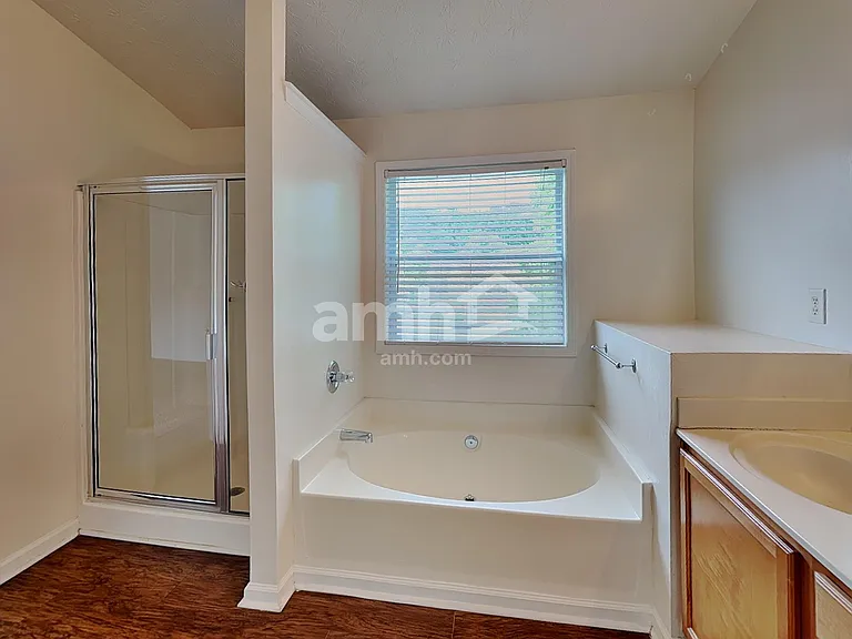 4305 Windale Dr — Photo 12