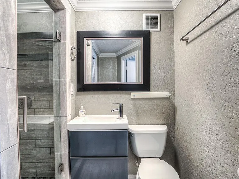 4809 McEwen St #A — Photo 5