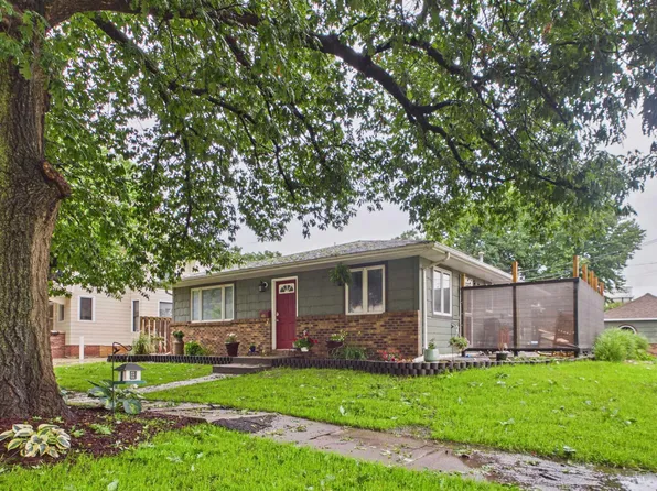 411 C Ave W, Oskaloosa, IA 52577