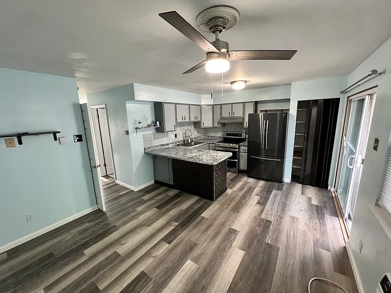 7238 Hazelcrest Dr — Photo 13