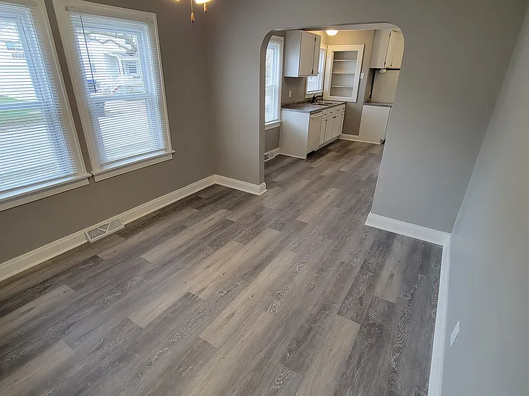 402 S McClun St — Photo 11