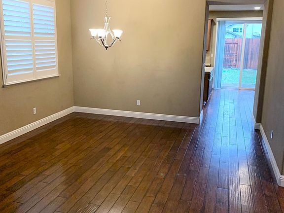 5th image of 1194 Barnhill Ln