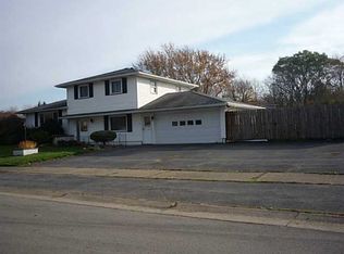 7 Kennedy Cir, Irondequoit, NY 14609