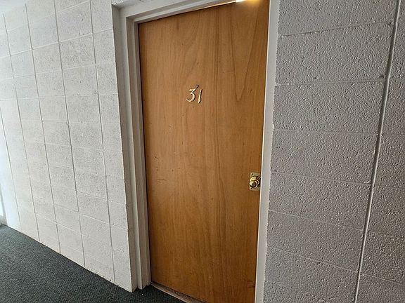 3rd image of 702 Emery St APT 31
