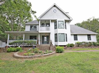 575 Cox Rd, Roswell, GA 30075