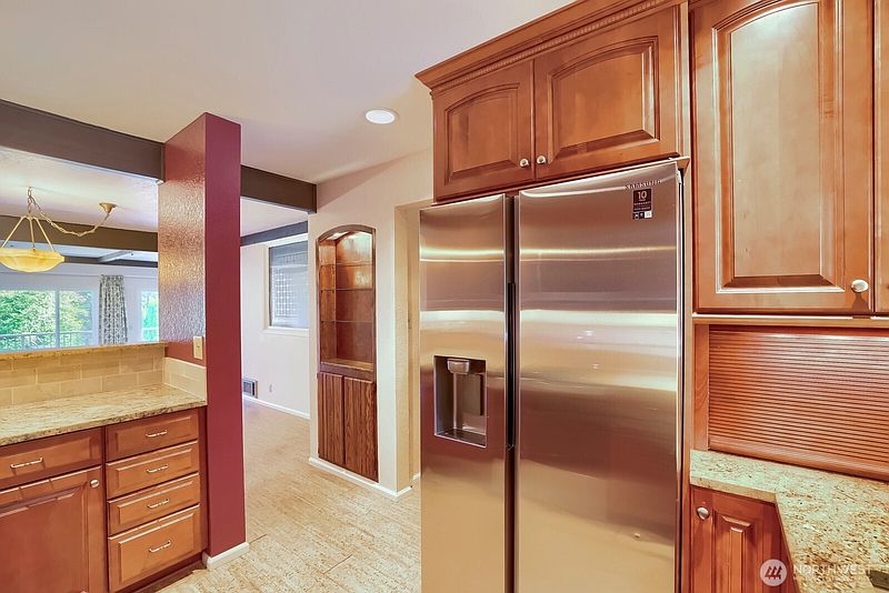 5th image of 1723 NE 179th St #2