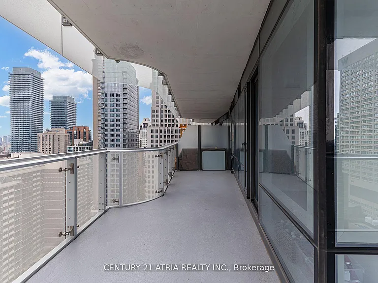 1 Bloor St E #2104 — Photo 14