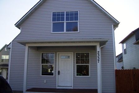 1st image of 2337 W Sussex Ave