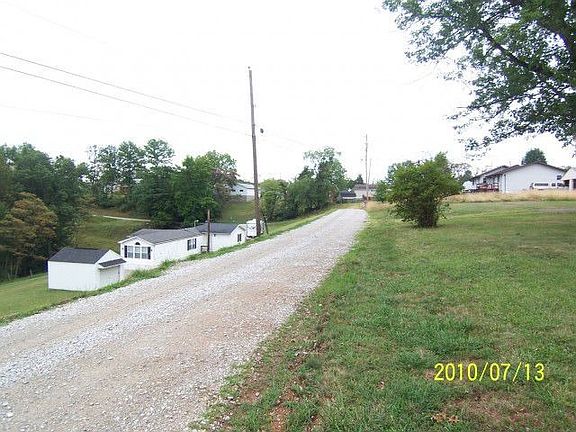 4th image of 245 Edison Dr