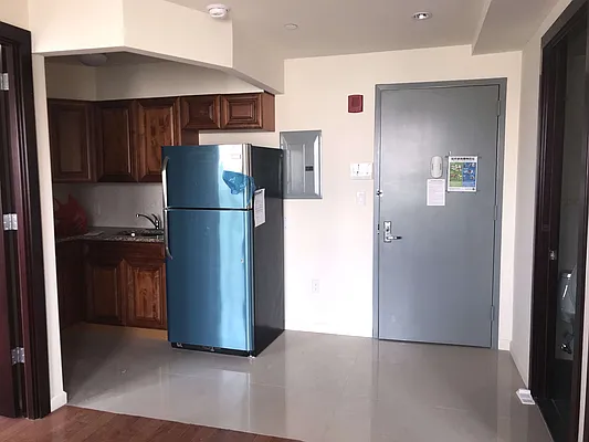 Rented by Reliance Realty of Manhattan Corp | media 15