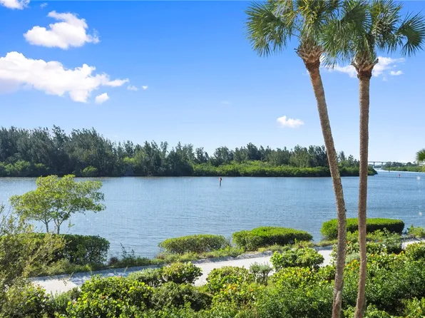 8865 W Orchid Island Cir APT 207, Vero Beach, FL 32963