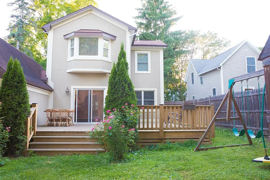 3 bed, 2.5 bath, 2092 sqft, $3,500 — Photo 2