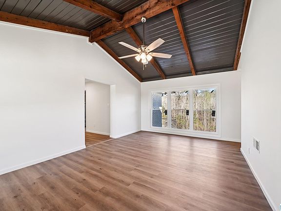 3rd image of 1528 Rainbow Ln
