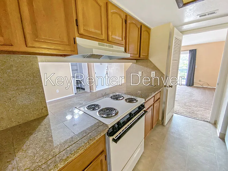 12136 N Melody Dr #302 — Photo 4