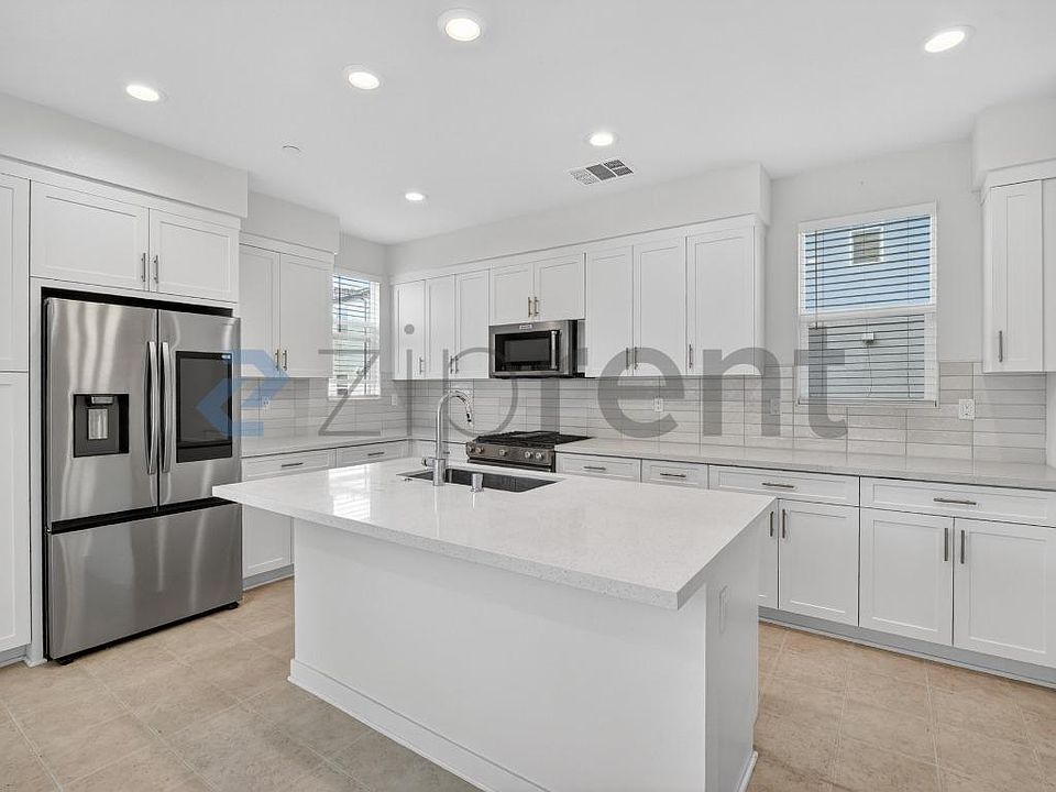 1st image of 10425 Adamson Way