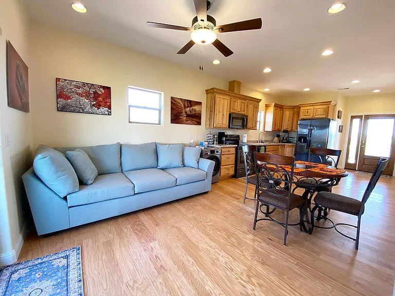2000 S Palomar Ln — Photo 8