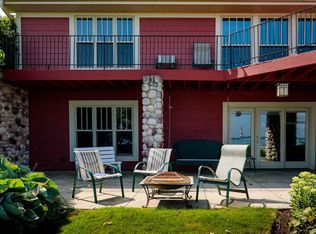 8710 E Hatchery Rd, Syracuse, IN 46567