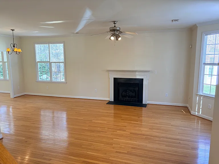 4625 Malone Ct — Photo 3