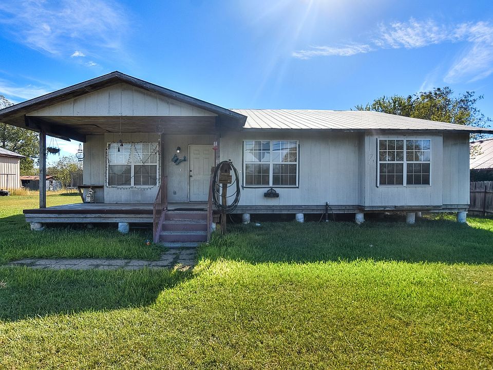 1st image of 622 W Mally Blvd