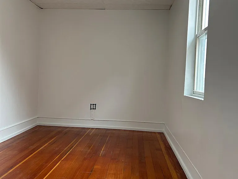 93 W Pearl St #7 — Photo 7