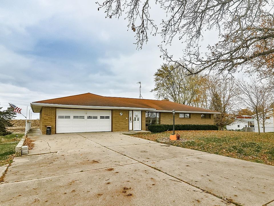 1249 S Bolton Rd, Freeport, IL 61032 Zillow