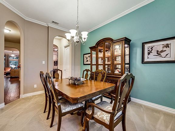 5th image of 1104 Newchester Dr