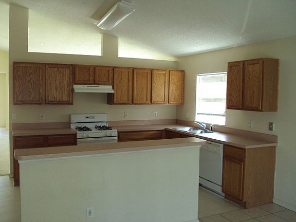 3rd image of 6758 Cherry Grove Cir