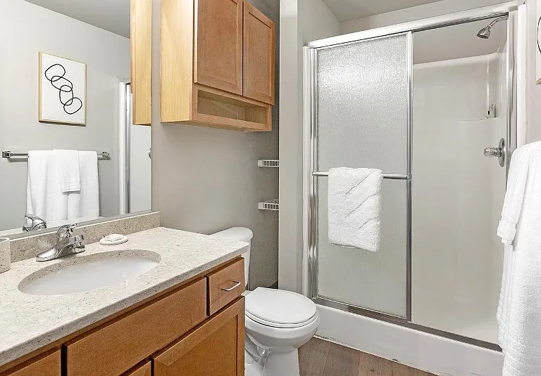 TipTop Apartments — Photo 42