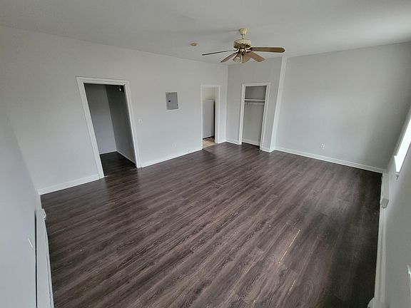 2nd image of 1527 W Girard Ave #3F