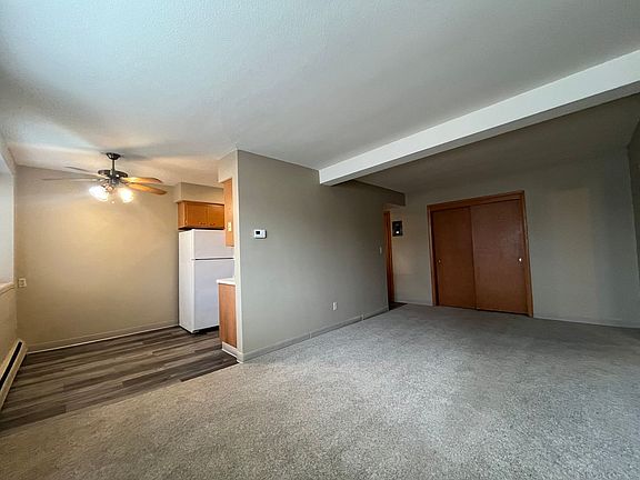 5th image of 996 Van Buren Ave APT 1