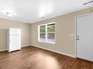 1255 Cunningham Ave APT 8, Saint Charles, MO 63301