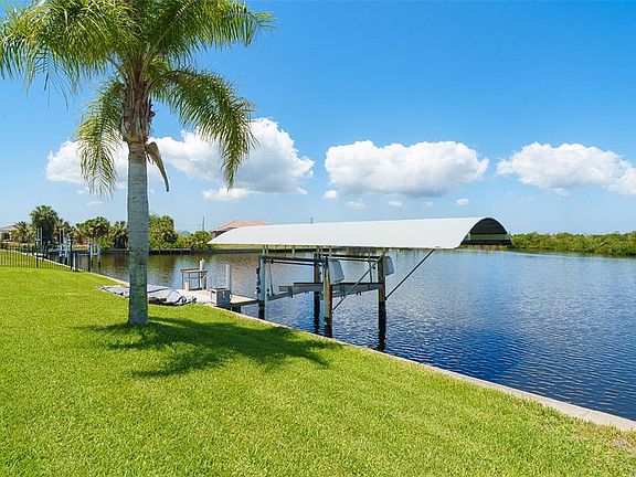 4th image of 4195 Surfside Ct