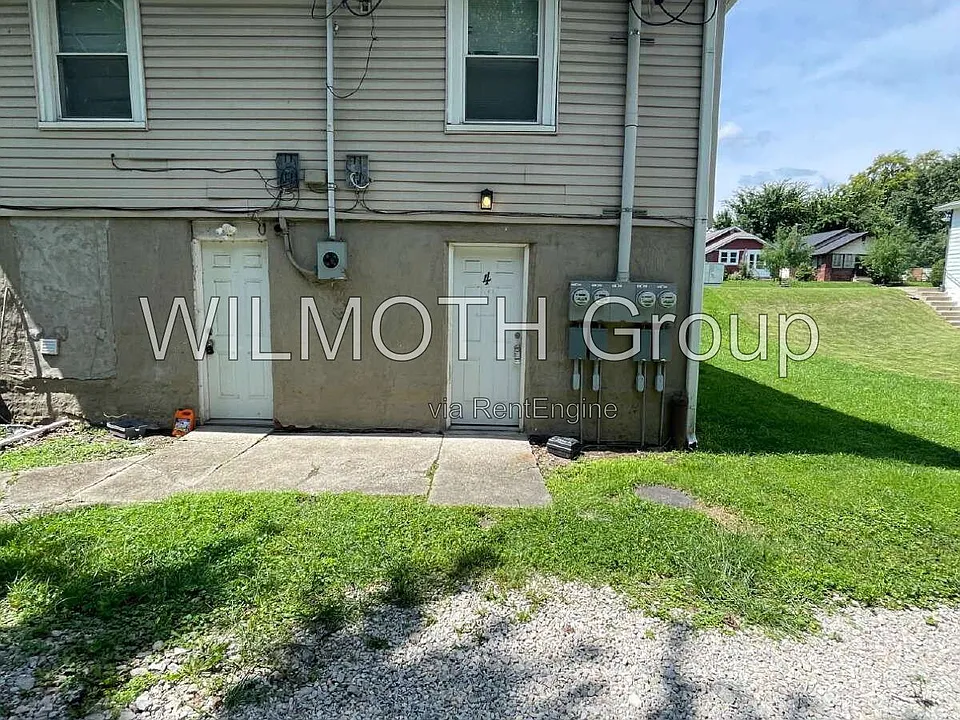 15 N Riley Ave #4