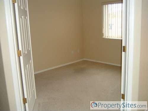 5th image of 2417 E Saguaro Dr