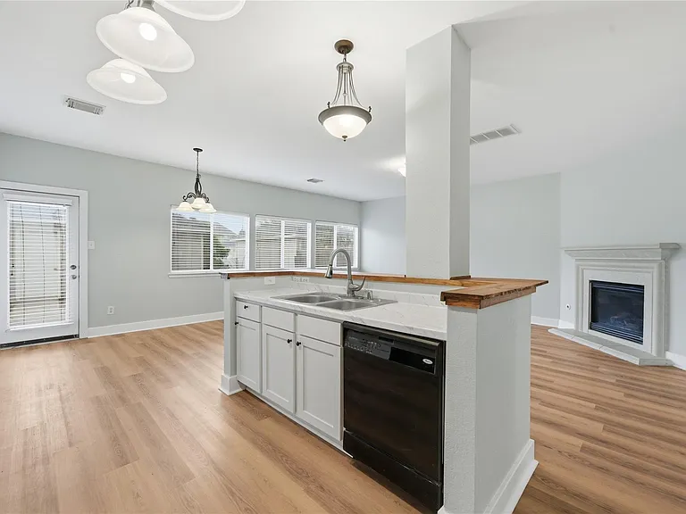 1613 Palcio Real Dr — Photo 10