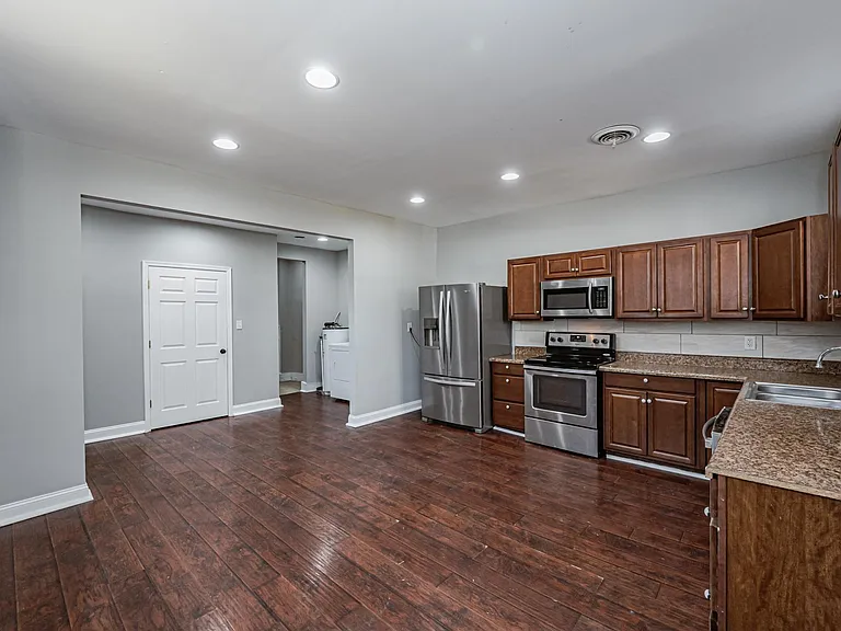 2822 Q St — Photo 28