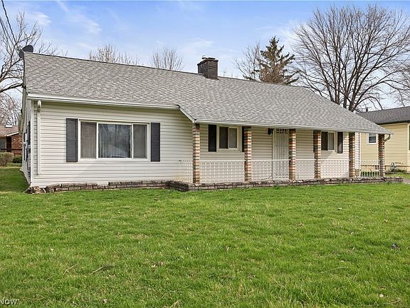 3rd image of 142 Parmely Ave