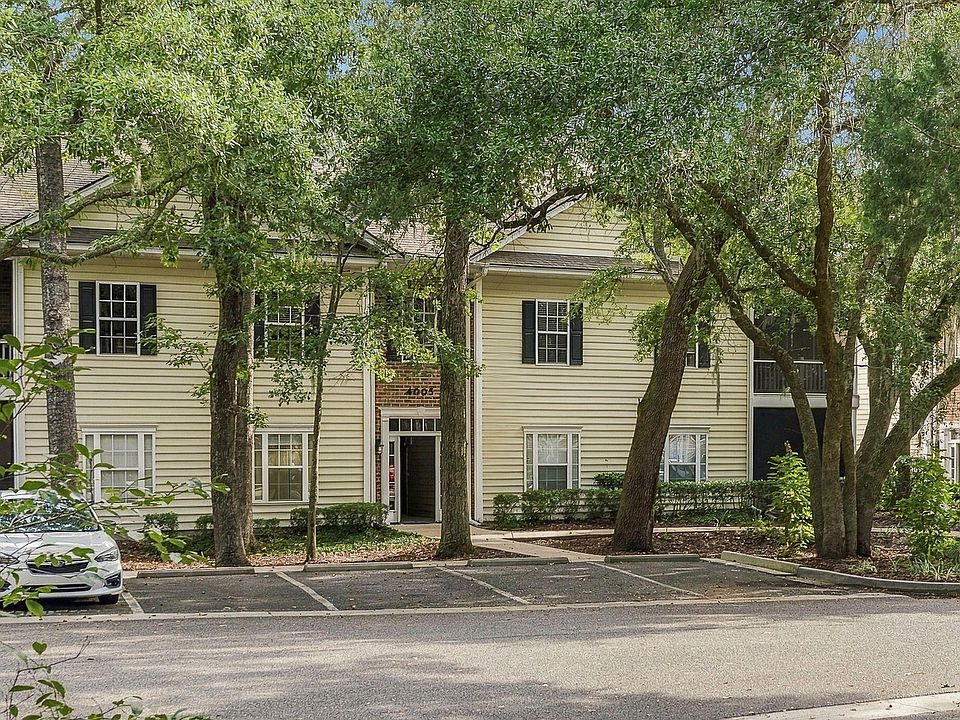 1st image of 4005 Radcliffe Place Dr #A-2