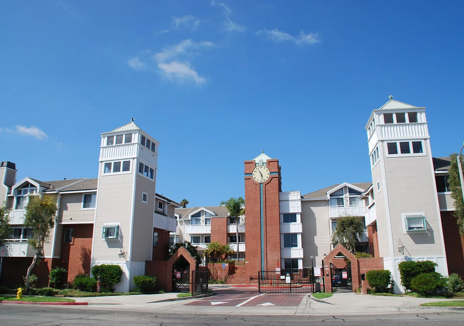 Casa Marina Townhouse 2 Bedrooms, 2.5 Bathrooms — Photo 1