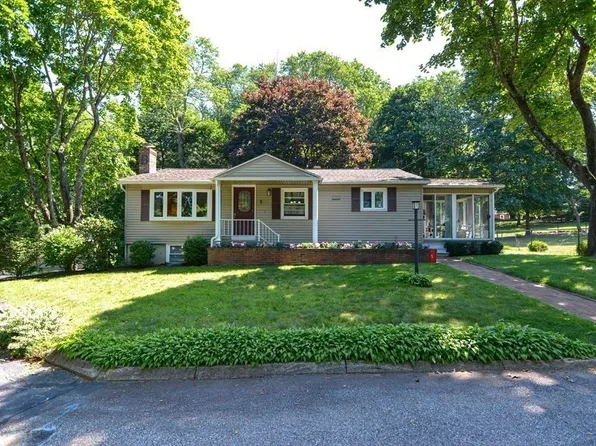 5 Paxton Dr, Spencer, MA 01562