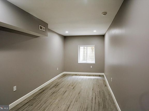 4th image of 742 Morris St Floor 1