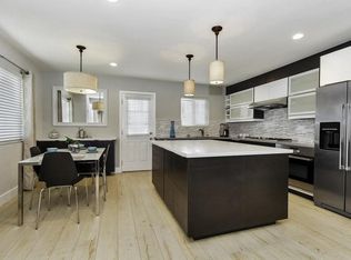 2086 Meyer Pl APT A, Costa Mesa, CA 92627